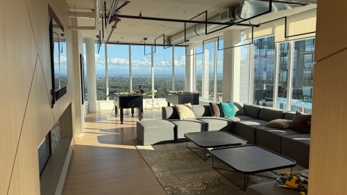 512-13725 George Junction, Surrey, BC 