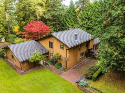 13912 28 Avenue  Surrey, BC V4P 1T4