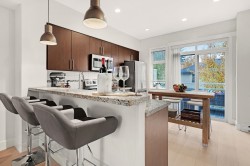 73-15405 31 Avenue  Surrey, BC V3Z 2W5