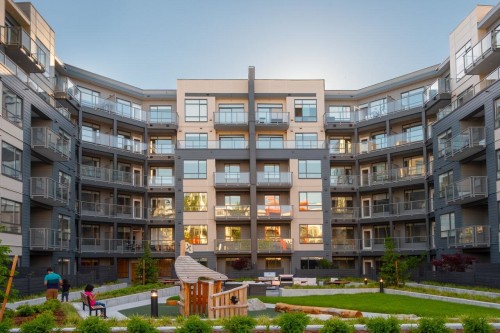 423-7936 206 Street, Langley, BC 