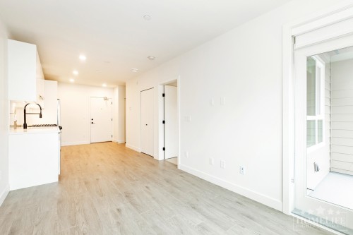 208-13258 105 Avenue, Surrey, BC 