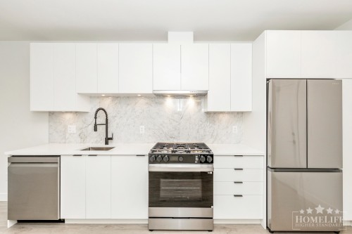 208-13258 105 Avenue, Surrey, BC 