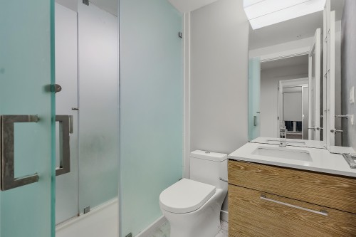 1512-13438 Central Avenue, Surrey, BC 