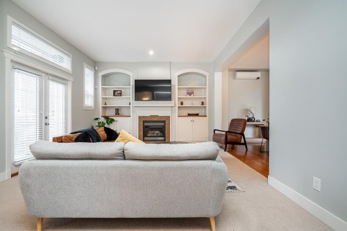 6075 165A Street, Surrey, BC 