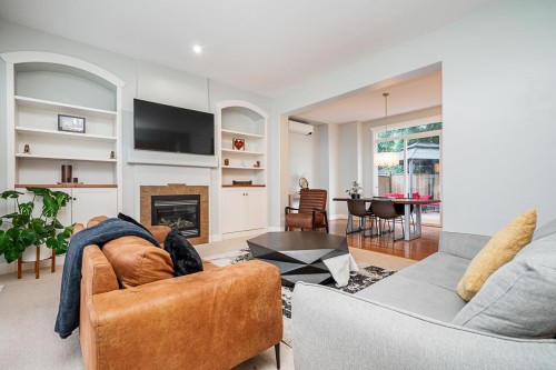 6075 165A Street, Surrey, BC 