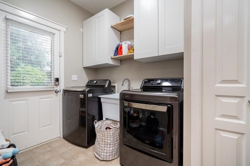 6075 165A Street, Surrey, BC 