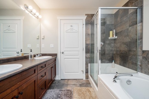 6075 165A Street, Surrey, BC 