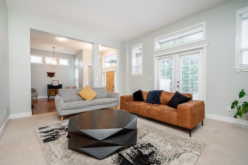 6075 165A Street, Surrey, BC 