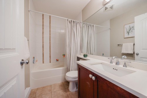 4-6852 193 Street, Surrey, BC 