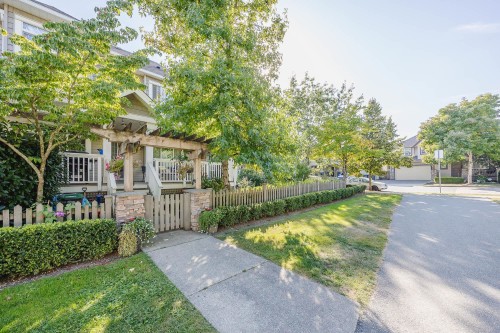 4-6852 193 Street, Surrey, BC 