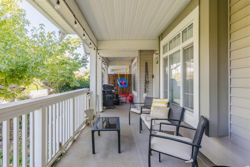 4-6852 193 Street, Surrey, BC 