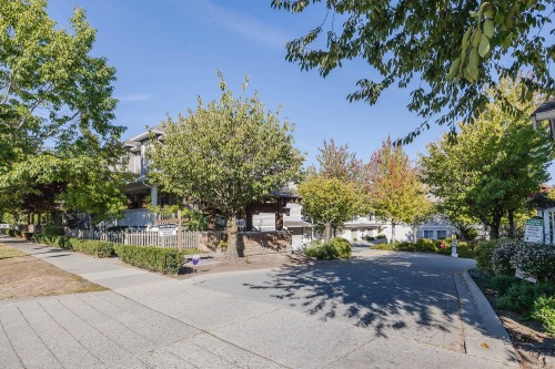 4-6852 193 Street, Surrey, BC 