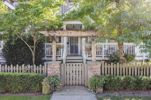 4-6852 193 Street, Surrey, BC 