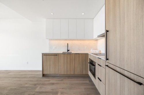 912-13685 102 Avenue, Surrey, BC 