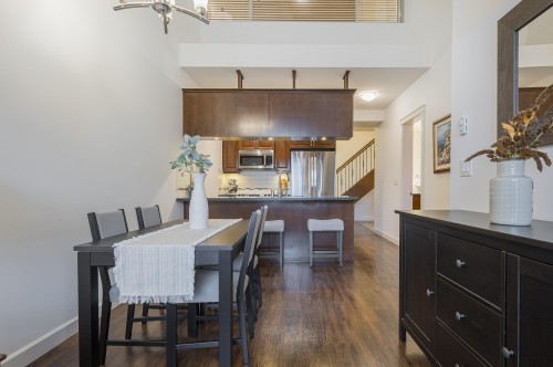 592-8288 207A Street, Langley, BC 