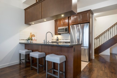 592-8288 207A Street, Langley, BC 