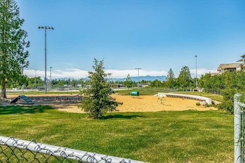 592-8288 207A Street, Langley, BC 