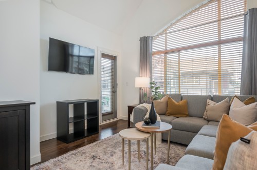 592-8288 207A Street, Langley, BC 