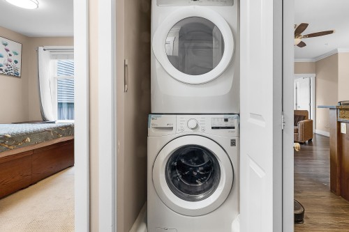 211-8183 121A Street, Surrey, BC 