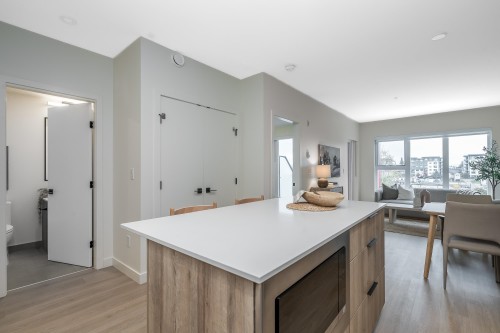 A411-7980 206A Street, Langley, BC 