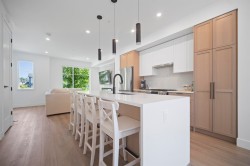 20-20763 76 Avenue  Langley, BC V2Y 3N8