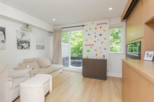 11-15588 32Nd Avenue, Surrey, BC 