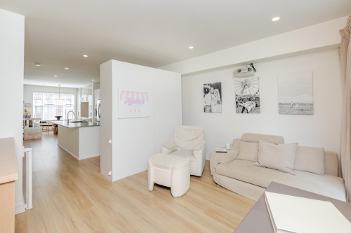 11-15588 32Nd Avenue, Surrey, BC 