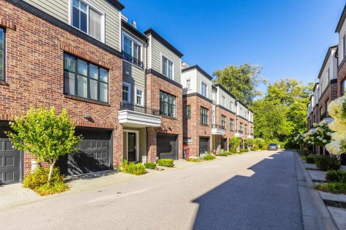 11-15588 32Nd Avenue, Surrey, BC 