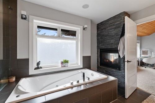 3648 Elgin Road, Surrey, BC 