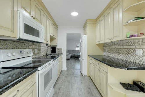 252-9452 Prince Charles Boulevard, Surrey, BC 