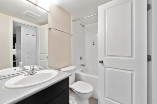 338-10838 City Parkway, Surrey, BC 