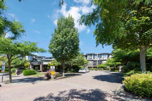 338-10838 City Parkway, Surrey, BC 