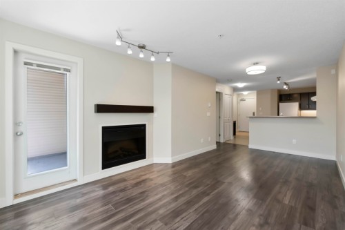 338-10838 City Parkway, Surrey, BC 