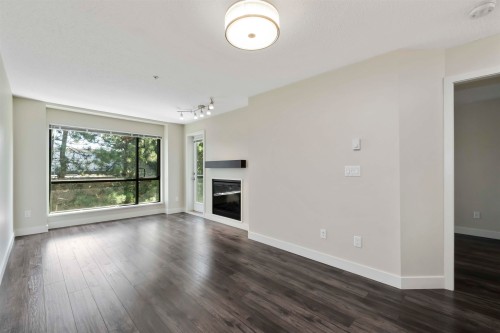 338-10838 City Parkway, Surrey, BC 