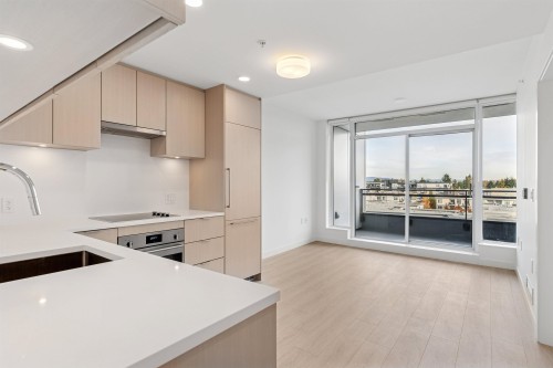 1001-13675 107a Avenue  Surrey, BC V3T 0X2