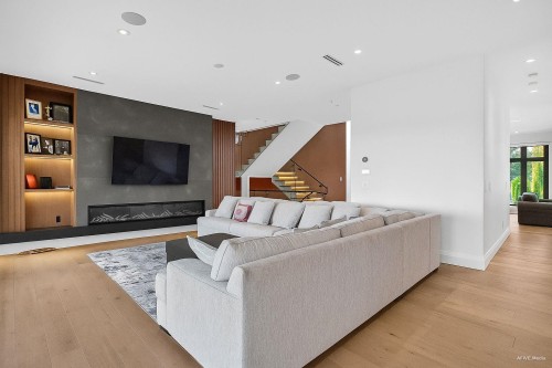 9376 164 Street, Surrey, BC 