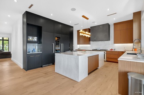 9376 164 Street, Surrey, BC 