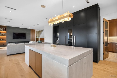 9376 164 Street, Surrey, BC 