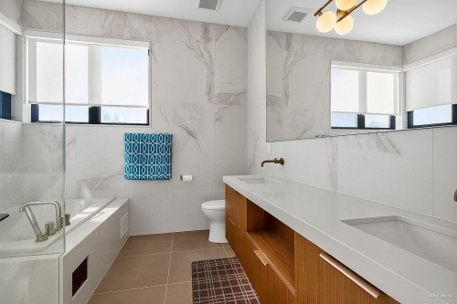 9376 164 Street, Surrey, BC 