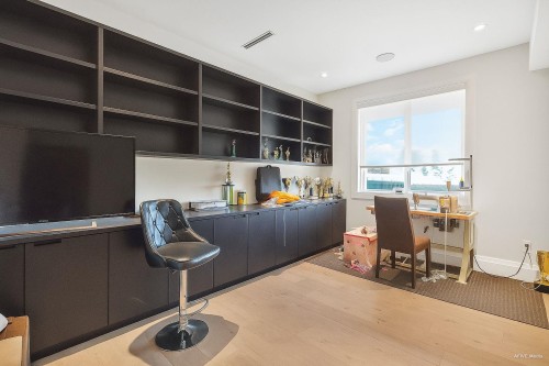 9376 164 Street, Surrey, BC 