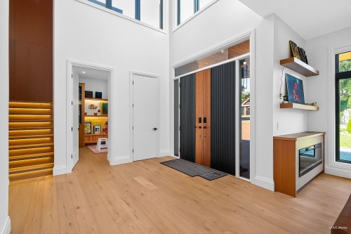 9376 164 Street, Surrey, BC 