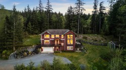 6027 Dunkerley Road  Abbotsford, BC V3G 2L3