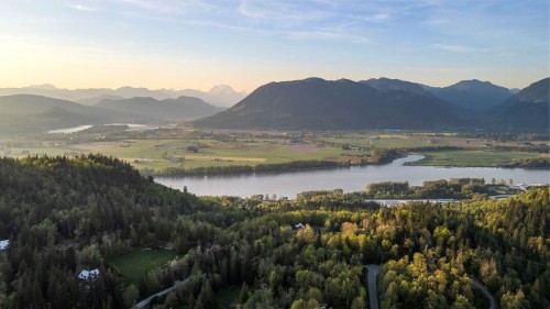 6027 Dunkerley Road, Abbotsford, BC 