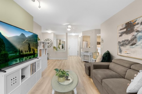 207-10186 155 Street, Surrey, BC 