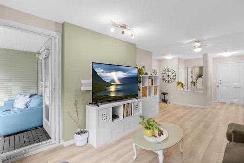 207-10186 155 Street, Surrey, BC 