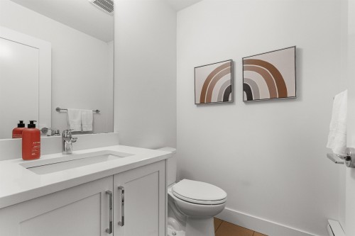 8-2427 164 Street, Surrey, BC 