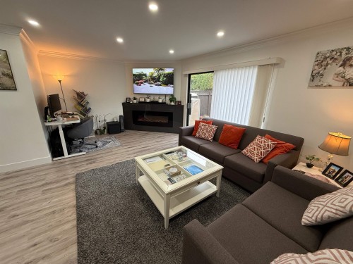 222-9462 Prince Charles Boulevard, Surrey, BC 