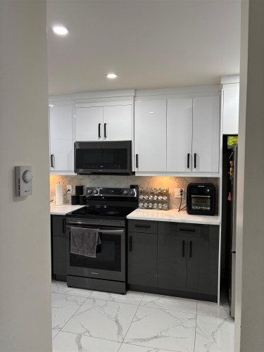 222-9462 Prince Charles Boulevard, Surrey, BC 