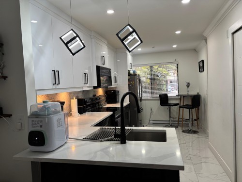 222-9462 Prince Charles Boulevard, Surrey, BC 