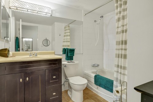 203-1740 Southmere Crescent, Surrey, BC 